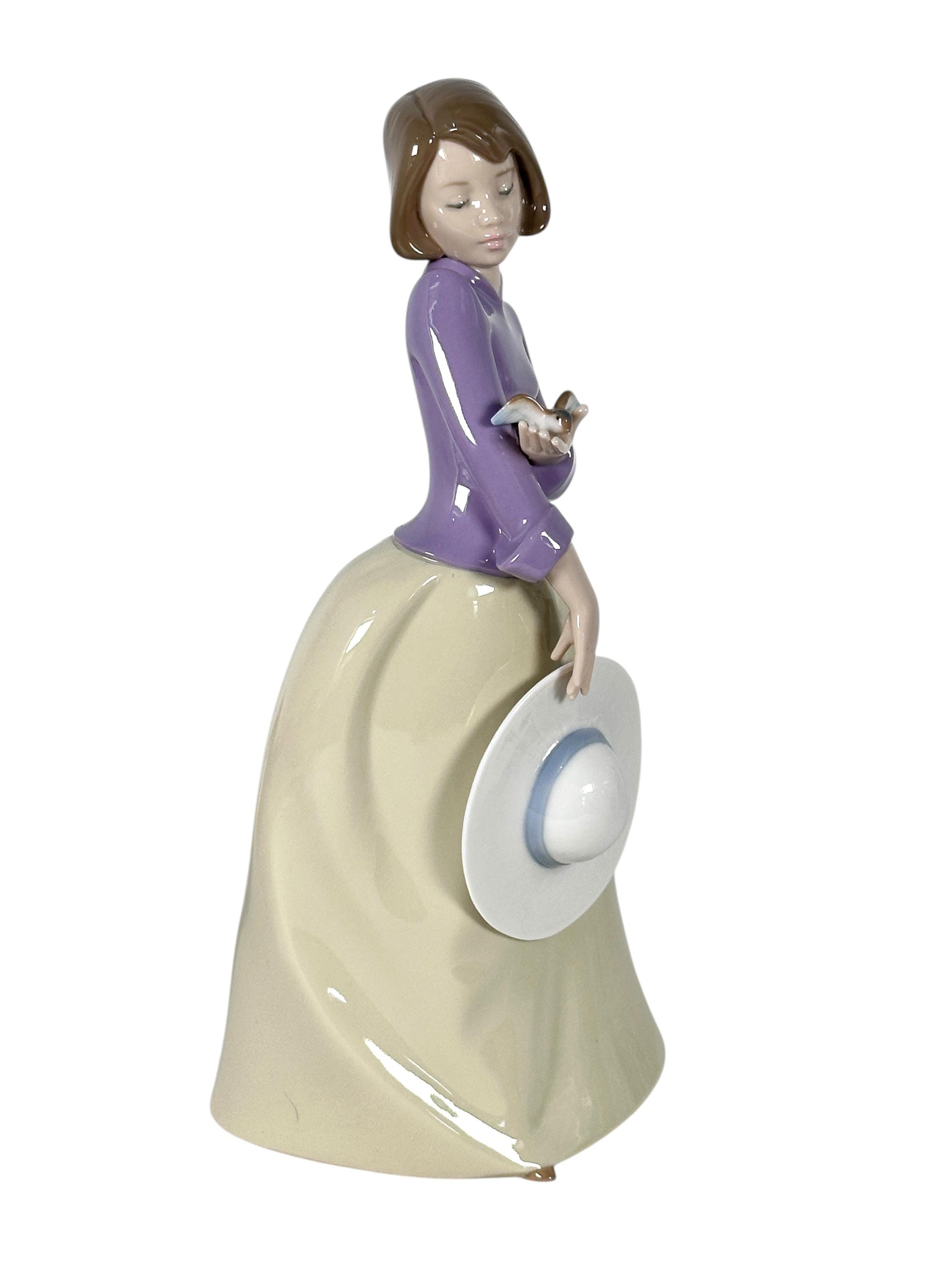 LLADRO リヤドロ NAO フィギュリン ファーストフライト 鳥と帽子を持つ