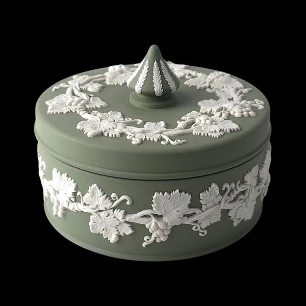WEDGWOOD Jasperware Handgefertigte Salbeigrüne Box mit Grapevine '77