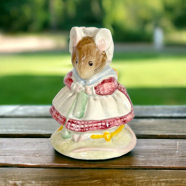 La vieille femme qui vivait dans le tricotage de chaussures Figurine de Beatrix Potter Royal Albert '89