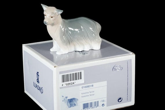リヤドロ「ヨークシャーテリア」磁器製フィギュア、モデル8318 - Etsy 日本