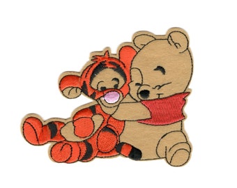 Iron on patches - WINNIE THE POOH WINNIE & TIGGER Disney - yellow -  7,5x6,4cm - Application Embroided badges | Catch the Patch - your store for