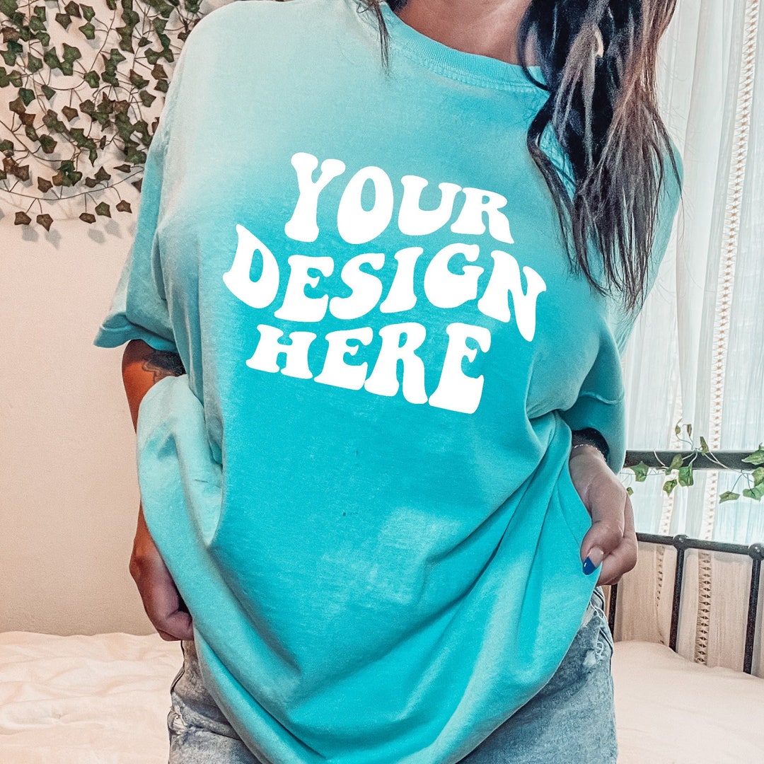 Comfort Colors C1717 Chalky Mint Mockup Oversized Tshirt Mockup Model