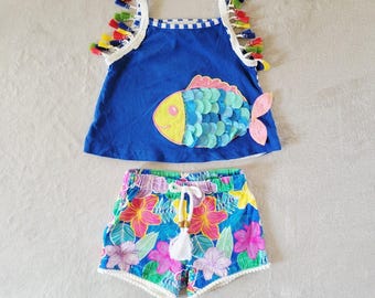 Conjunto de dos piezas vintage de edición limitada para niñas, con shorts y estampado de peces tropicales, talla 12 meses.