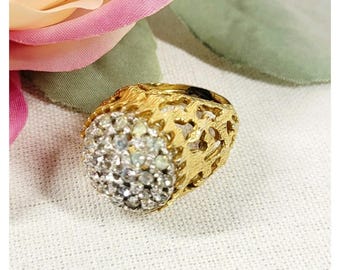 Anillo de cóctel abovedado con enormes cristales de pasta pavé, estilo vintage de los años 60, talla 5.5.