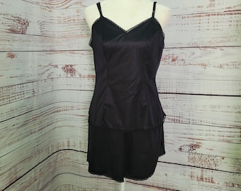 Conjunto de camisola y media enagua Vintage Vanity Fair, color negro, talla 36/mediana.