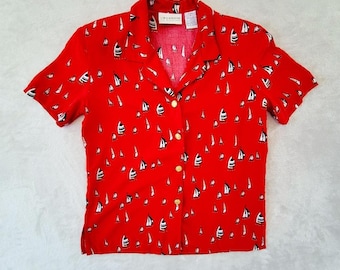 Camisa vintage roja de mujer Liz Claiborne con botones y estampado de velero, talla 4P