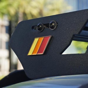 Tri-Color TRD Style Badge Embleme für BMW, 3 Meter Klebeband