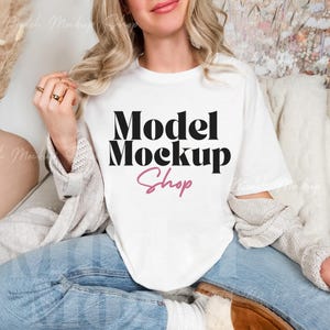 Comfort Colors 1717 White Tshirt Mockup, CC1717 White Shirt mockup,  Real Model, Trendy Aesthetic Oversized White T-Shirt Mockup