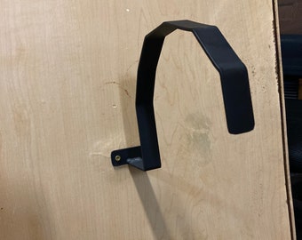 Front facing full size helmet wall mount