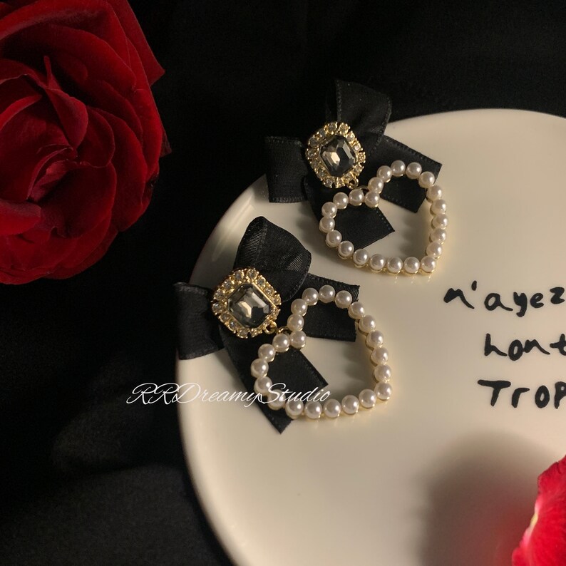 Black Bow Tie French Vintage Dango Earring
