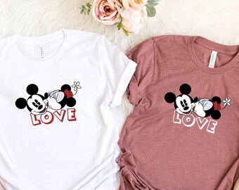 Camiseta linda de Disney, camiseta de San Valentín de Disney, camiseta de San Valentín de Mickey y Minnie, camiseta de amantes de Disney, camiseta de San Valentín de Disney, camiseta de amor de Disney