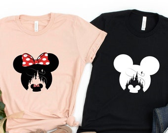 Minnie Mickey paar shirt, Mickey en Minnie voor koppels, bijpassende shirt, Disney vakantie shirt vrouwen, V-hals T-shirt, trendy T-shirt, uniseks shirt