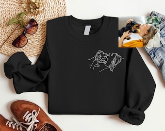 Custom Pet Portrait Sweatshirt, Minimal Line Art Dog Mom Crewneck, Personalized Puppy Gift