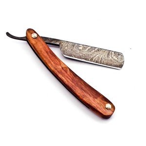 Personalized Damascus Folding Pocket Custom Blade Straight Razor very sharp with leather sheath