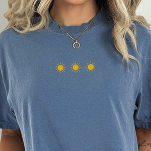 Comfort Colors Embroidered Suns T-Shirt
