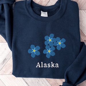 Alaska State Flower Sweatshirt, Embroidered Alaska Crewneck Sweatshirt, Forget-me-not Flower Shirt, Custom Embroidered Alaska Shirt
