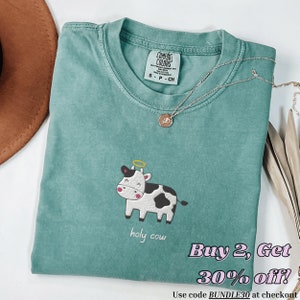 Chemise vache sacrée couleurs confort, col ras du cou brodé vache, chemise vache sacrée, T-shirt amusant, chemise brodée amusante, chemise vache mignonne