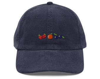 Cappello da baseball in velluto a coste con frutta ricamata