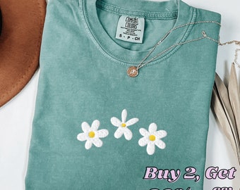 Comfort Colors Daisy Shirt, Embroidered Comfort Colors Shirt, Embroidered Flower Shirt, Daisies T-Shirt, Embroidered Daisies, Spring Shirt