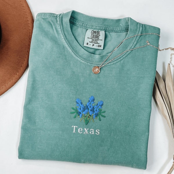 Comfort kleuren geborduurd shirt, Texas Bluebonnets shirt, geborduurd Texas shirt, Texas Crewneck, geborduurd Bluebonnets shirt