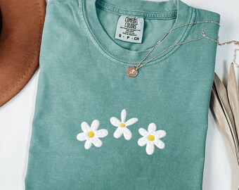 Comfort Colors Daisy Shirt, Embroidered Comfort Colors Shirt, Embroidered Flower Shirt, Daisies T-Shirt, Embroidered Daisies, Spring Shirt