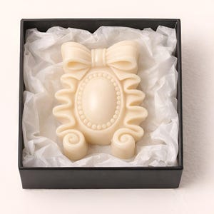 Antique Decor Soap Mold, Hand-Carved Relief, Chocolate, Ornament Diffuser Making