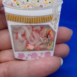Noodle Cup shaker magnet