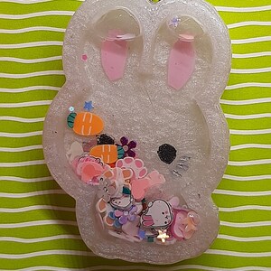 Kawaii Bianca Bunny shaker charm: cute rabbit bunny girly flower animal adorable unique sensory stress relief handmade
