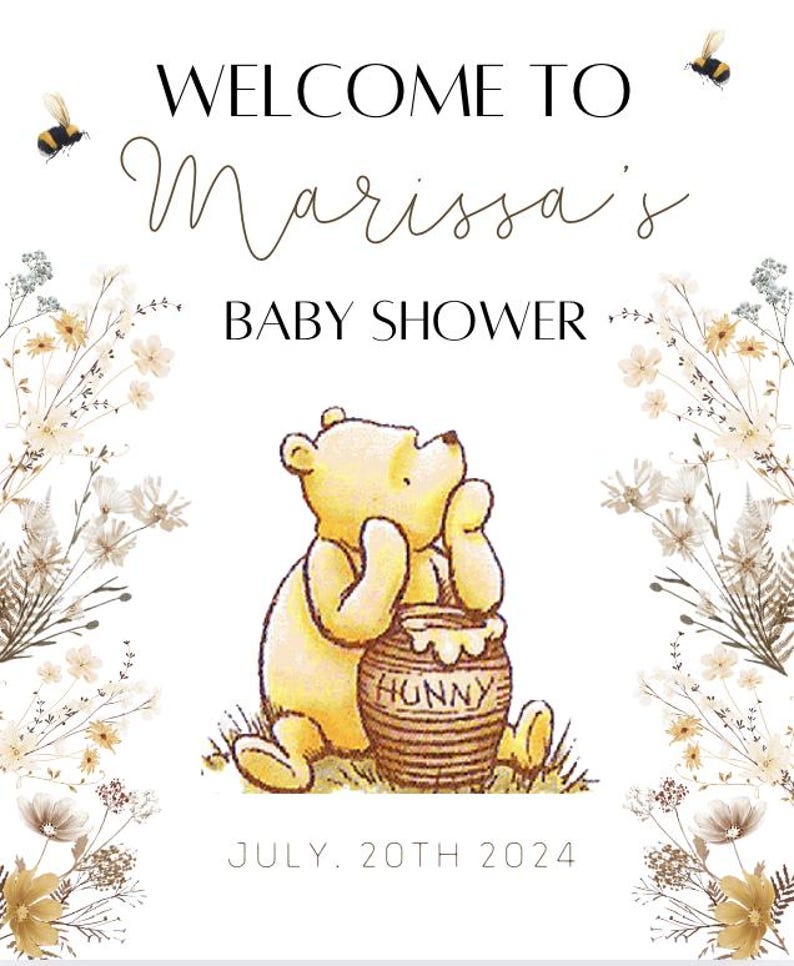 K&ouml;nnte beinhalten: Eine Winnie Puuh Babyparty-Einladung mit wei&szlig;em Hintergrund und floralem Rand. Die Einladung zeigt ein Cartoon-Bild von Winnie Puuh, der einen Honigtopf h&auml;lt. Der Text auf der Einladung lautet "Willkommen zur Babyparty von Marissa" und "Juli 20th 2024".