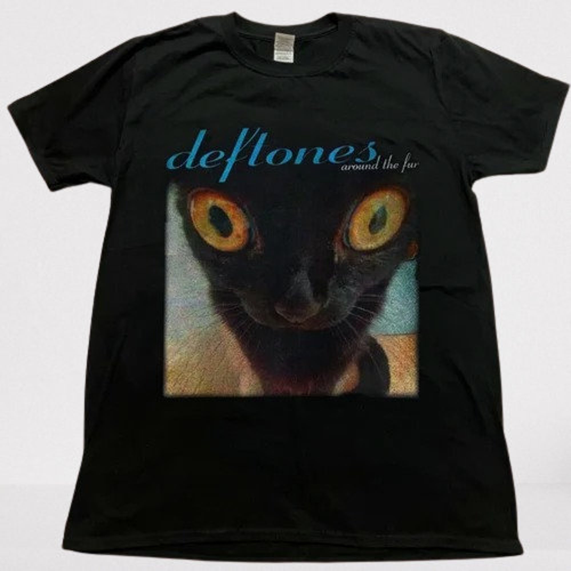 Discover vintage style t-shirt Deftones around the fur cat