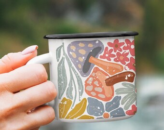 Taza de campamento esmaltada con diseño floral de setas / Taza rústica bohemia con flores silvestres
