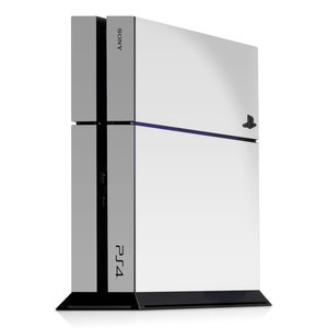 Könnte beinhalten: Eine weiße Sony PlayStation 4 Konsole mit schwarzem Sockel und einem schwarzen Streifen auf der Vorderseite. Die Konsole hat das PlayStation-Logo oben rechts und den Text "PS4" auf der Vorderseite.