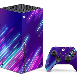 Può includere: Una console Xbox Series X viola e blu con un design a luce al neon e un controller Xbox viola e blu abbinato.