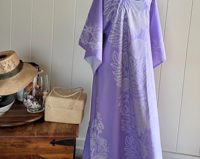 Featured listing image: Tahiti Imports 1970's vintage kaftan