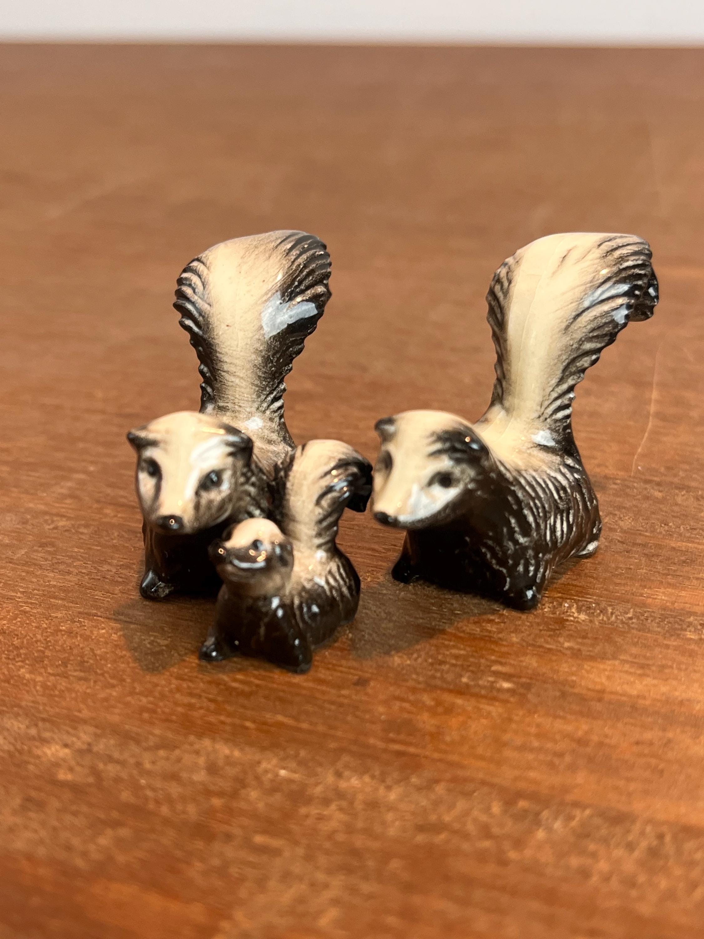 ヘイゲンリネガー　Hagen Renaker ハスキー Hagen Renaker Skunk - Etsy
