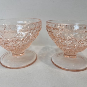Vintage Jeanette Urlaub Knopf und Bögen Sherbet Cups Pink Depression Glas 2er-Set