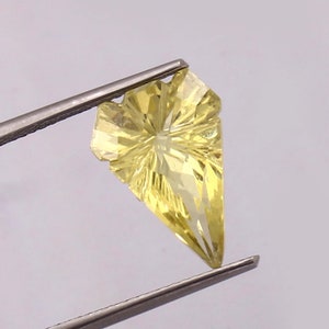 Linda pedra preciosa esculpida em quartzo limão natural | Pedra preciosa solta de corte extravagante 10X14,5 MM | Pedra do mês de fevereiro facetada de alta qualidade para joias