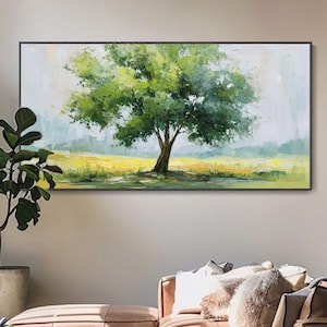 Paisaje con árbol solitario tonos verdes suaves tema rural lienzo original horizontal para salón arte mural moderno minimalista decoración