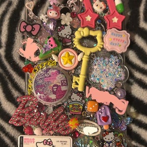 Premade junk cases Hello Kitty, phone case bling phone case Sanrio phone case Kawaii phone case 16 pro max (9)