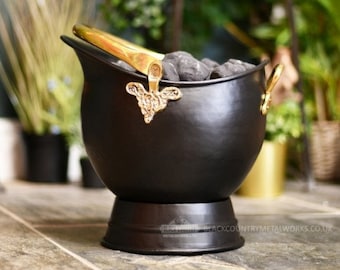 33 cm High Black Iron Classic Coal Bucket/ Fireside, Period Home/ Traditional Style, Winter, Christmas, Handy Storage, Fireplace Bucket