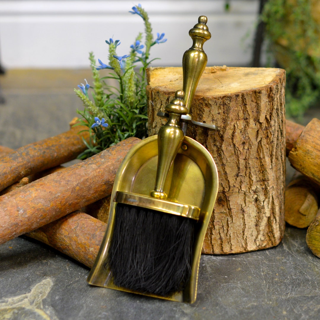 Elegant Fireside Brush & Pan Set/fireplace, Tidy Fireside, Ash Pan and Brush, Antique Brass