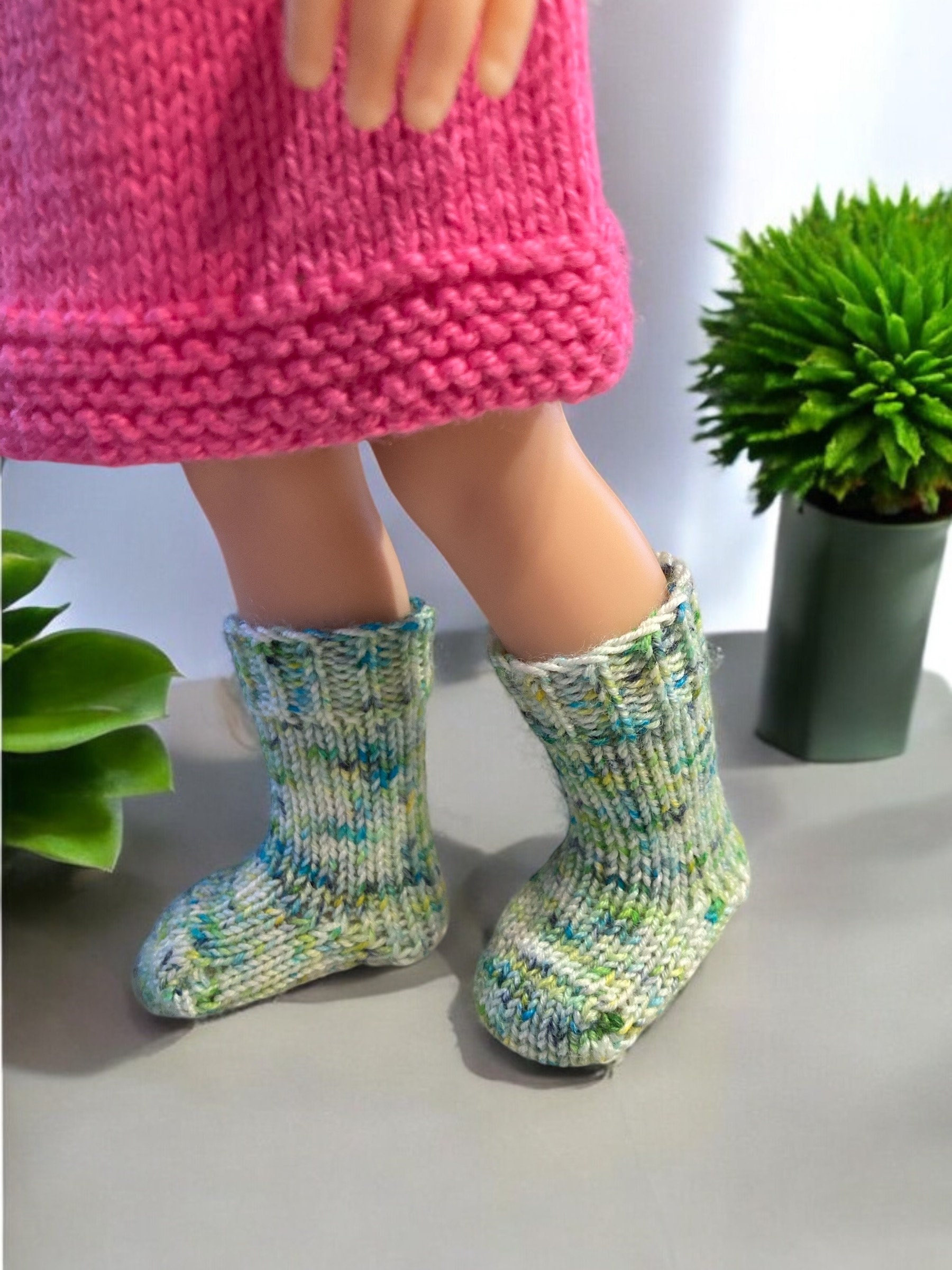 1 pair of knitted socks for Paola Reina dolls