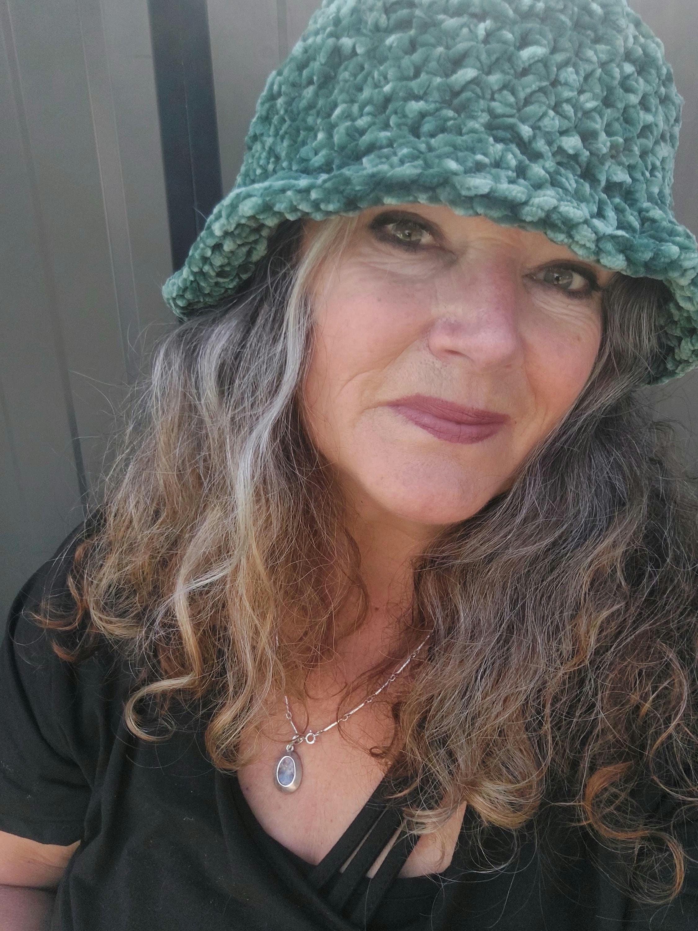 Crochet Green Velvet Chenille Bucket Hat. Festival Fashion  display picture 1