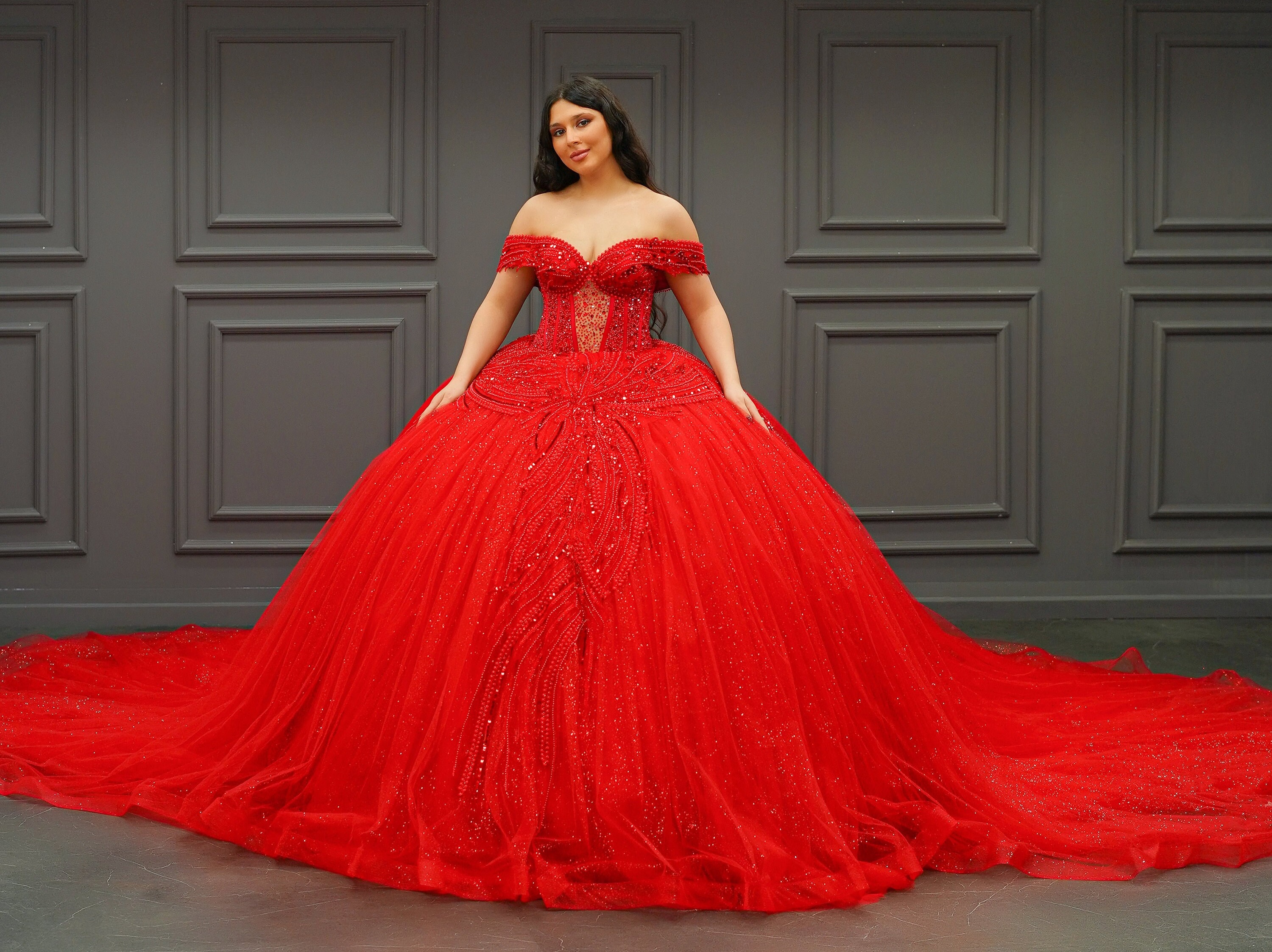 赤いキンセアネーラドレス 2024