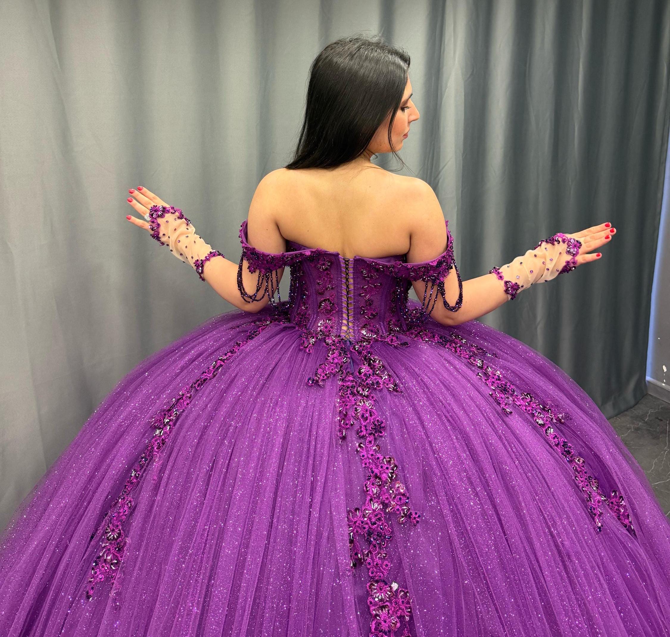 fitted lace wedding dress Sweetheart Ball Gown Princess Lilac Quinceanera Dresses with Detachabl –  Hebebridal main image 1