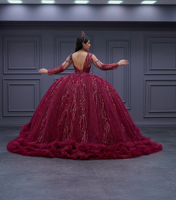 long sleeve burgundy quinceanera dresses Quinceañera Gown, Custom Wedding Dress Women's PLT Label Black style_full-skirt Women's US Size:6 Quinceanera Dresses