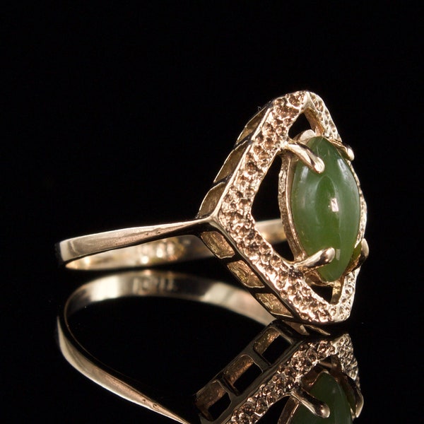 Size 6.5 Solid 10k Gold Nephrite Jade Ring