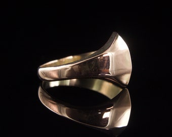 Size 7.5 Solid 10k Gold Signet Band