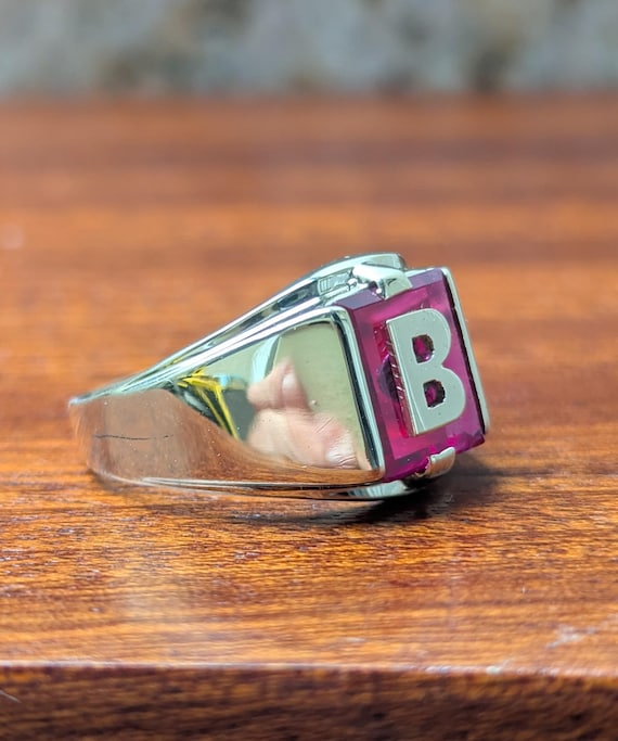 Size 8.75 Solid 10k Gold Ruby Signet Ring - image 1