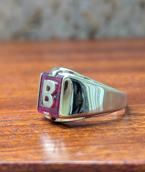 Size 8.75 Solid 10k Gold Ruby Signet Ring - image 6